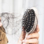 Apa yang Rambut Rontok Coba Sampaikan Tentang Tubuh Anda